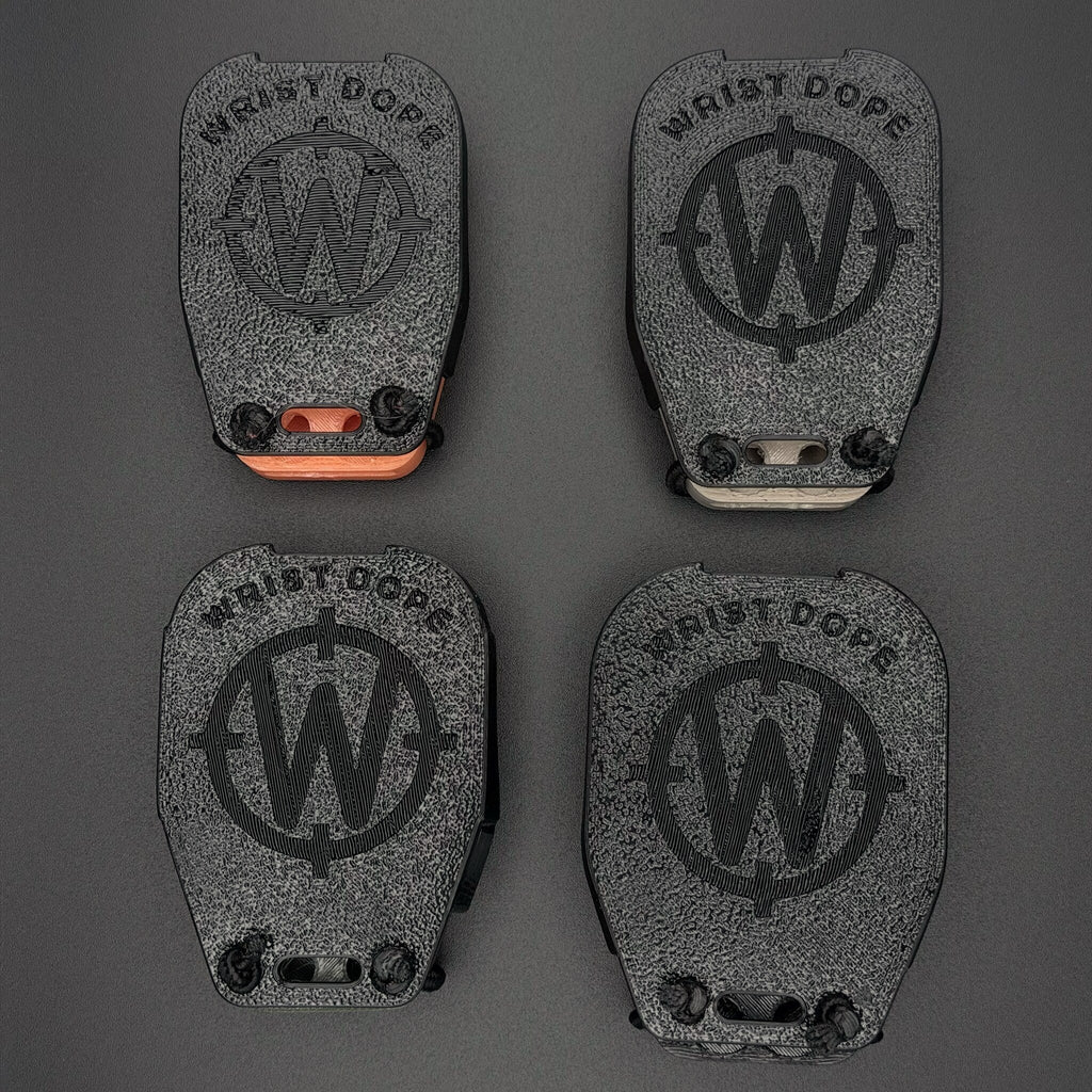 Covers on all four watch mounts, front